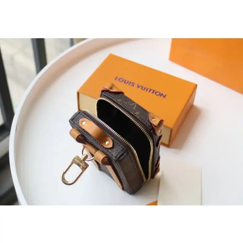 Fashion Reps 2101SH0027 LV Bags 0507